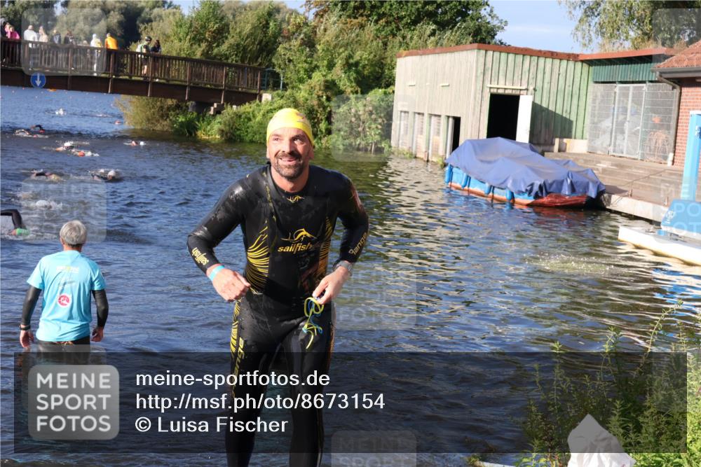31.08.2025 - Elbe Triathlon Hamburg Luisa Fischer http://msf.ph/oto/8673154 31.08.2025 08:41:56 Schwimmen 325 meine-sportfotos.de