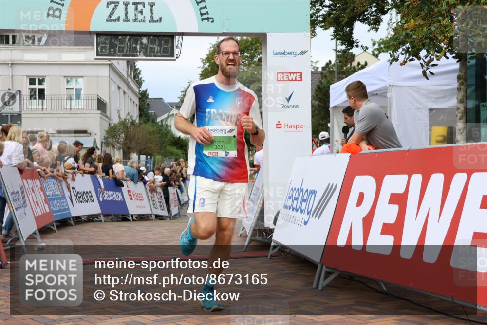 31.08.2025 - 21. Blankeneser Heldenlauf Strokosch-Dieckow http://msf.ph/oto/8673165 31.08.2025 10:51:45 Ziel 3627, 3021 meine-sportfotos.de