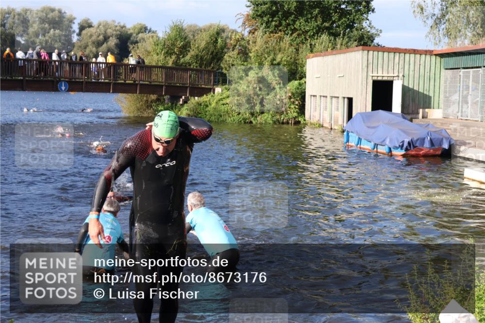31.08.2025 - Elbe Triathlon Hamburg Luisa Fischer http://msf.ph/oto/8673176 31.08.2025 08:42:09 Schwimmen 300, 343, 364 meine-sportfotos.de