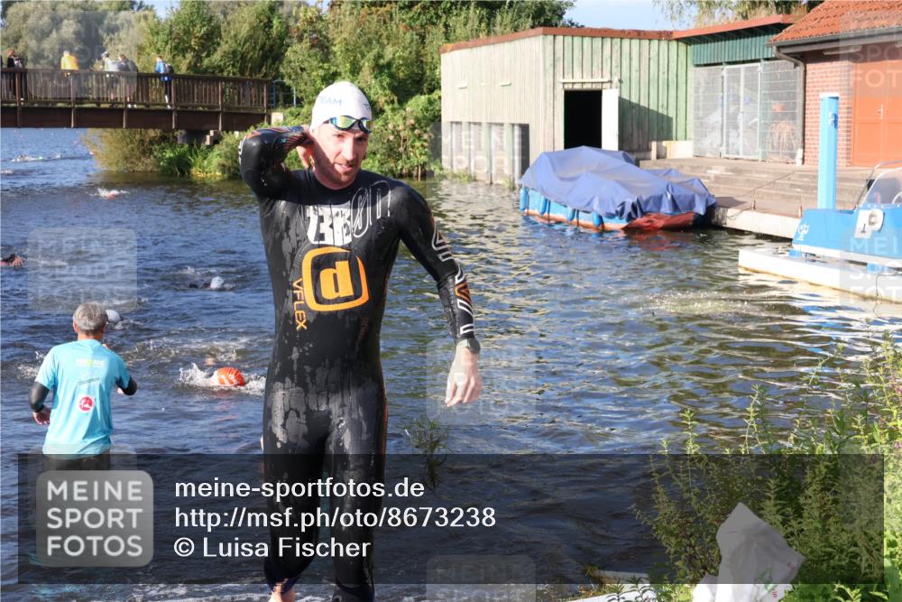 31.08.2025 - Elbe Triathlon Hamburg Luisa Fischer http://msf.ph/oto/8673238 31.08.2025 08:42:24 Schwimmen 252, 276, 352 meine-sportfotos.de