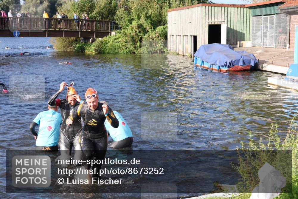 31.08.2025 - Elbe Triathlon Hamburg Luisa Fischer http://msf.ph/oto/8673252 31.08.2025 08:42:32 Schwimmen 252, 272, 276, 367 meine-sportfotos.de