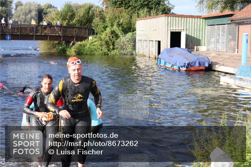 31.08.2025 - Elbe Triathlon Hamburg Luisa Fischer http://msf.ph/oto/8673262 31.08.2025 08:42:33 Schwimmen 252, 272, 276, 367 meine-sportfotos.de