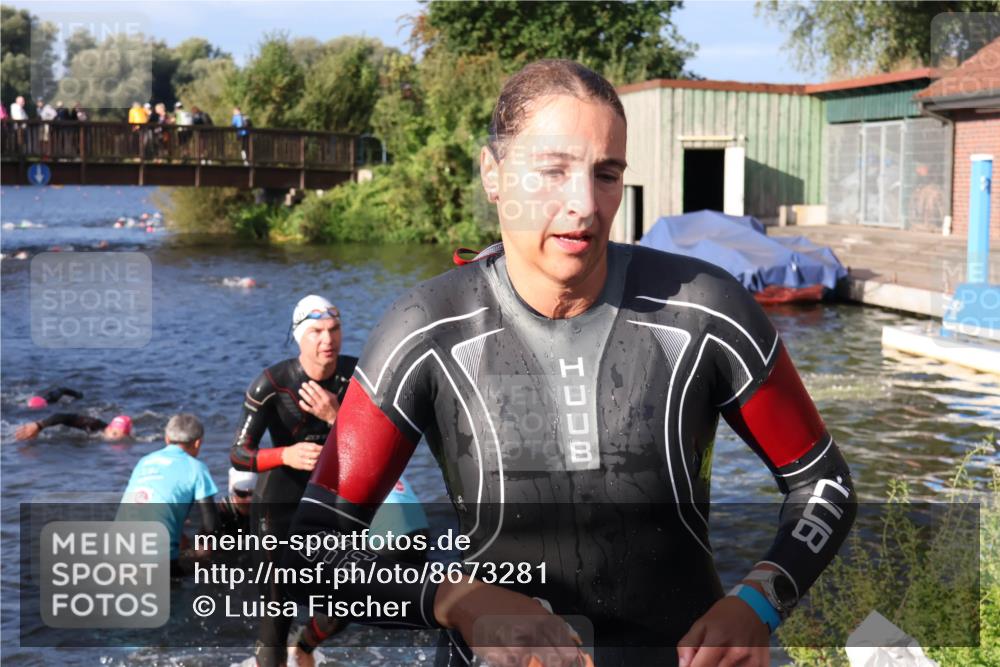 31.08.2025 - Elbe Triathlon Hamburg Luisa Fischer http://msf.ph/oto/8673281 31.08.2025 08:42:36 Schwimmen 252, 272, 276, 367 meine-sportfotos.de