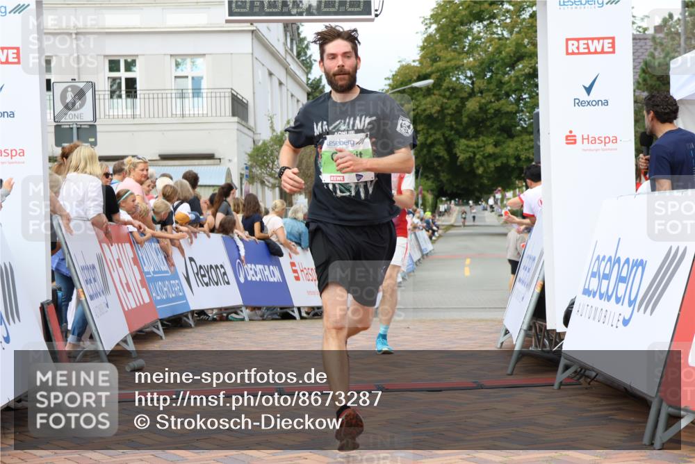 31.08.2025 - 21. Blankeneser Heldenlauf Strokosch-Dieckow http://msf.ph/oto/8673287 31.08.2025 10:51:43 Ziel 3627, 3021 meine-sportfotos.de