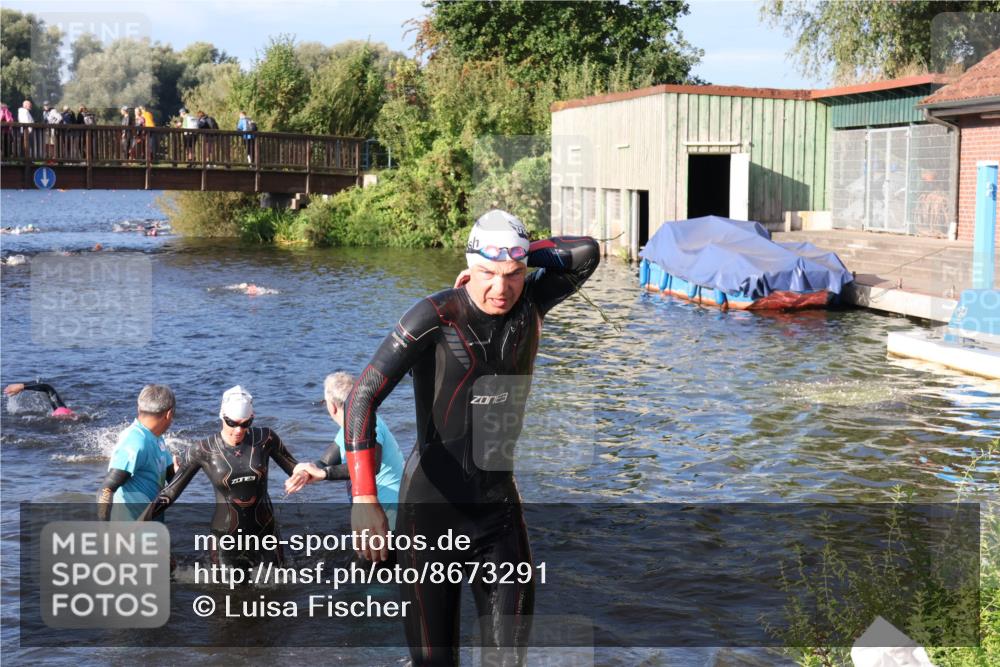 31.08.2025 - Elbe Triathlon Hamburg Luisa Fischer http://msf.ph/oto/8673291 31.08.2025 08:42:37 Schwimmen 252, 272, 276, 367, 369 meine-sportfotos.de