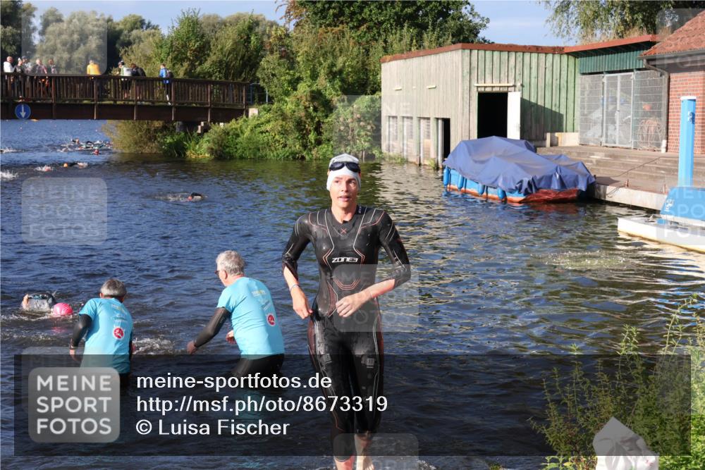 31.08.2025 - Elbe Triathlon Hamburg Luisa Fischer http://msf.ph/oto/8673319 31.08.2025 08:42:40 Schwimmen 270, 272, 367, 369 meine-sportfotos.de
