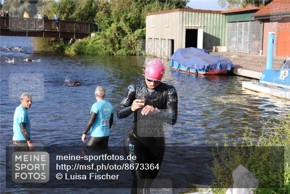 31.08.2025 - Elbe Triathlon Hamburg Luisa Fischer http://msf.ph/oto/8673364 31.08.2025 08:42:50 Schwimmen 270, 369 meine-sportfotos.de