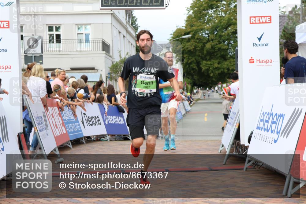 31.08.2025 - 21. Blankeneser Heldenlauf Strokosch-Dieckow http://msf.ph/oto/8673367 31.08.2025 10:51:43 Ziel 3627, 3021 meine-sportfotos.de