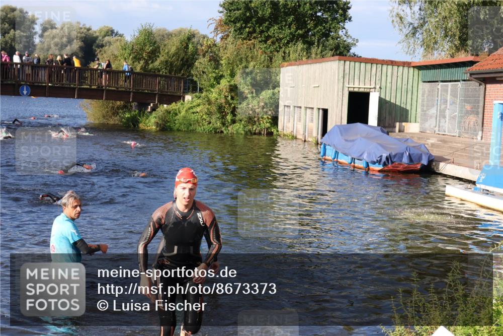 31.08.2025 - Elbe Triathlon Hamburg Luisa Fischer http://msf.ph/oto/8673373 31.08.2025 08:43:08 Schwimmen 265 meine-sportfotos.de