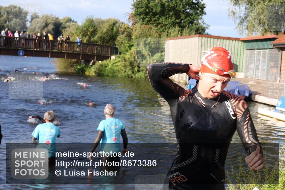 31.08.2025 - Elbe Triathlon Hamburg Luisa Fischer http://msf.ph/oto/8673386 31.08.2025 08:43:10 Schwimmen 265, 275 meine-sportfotos.de
