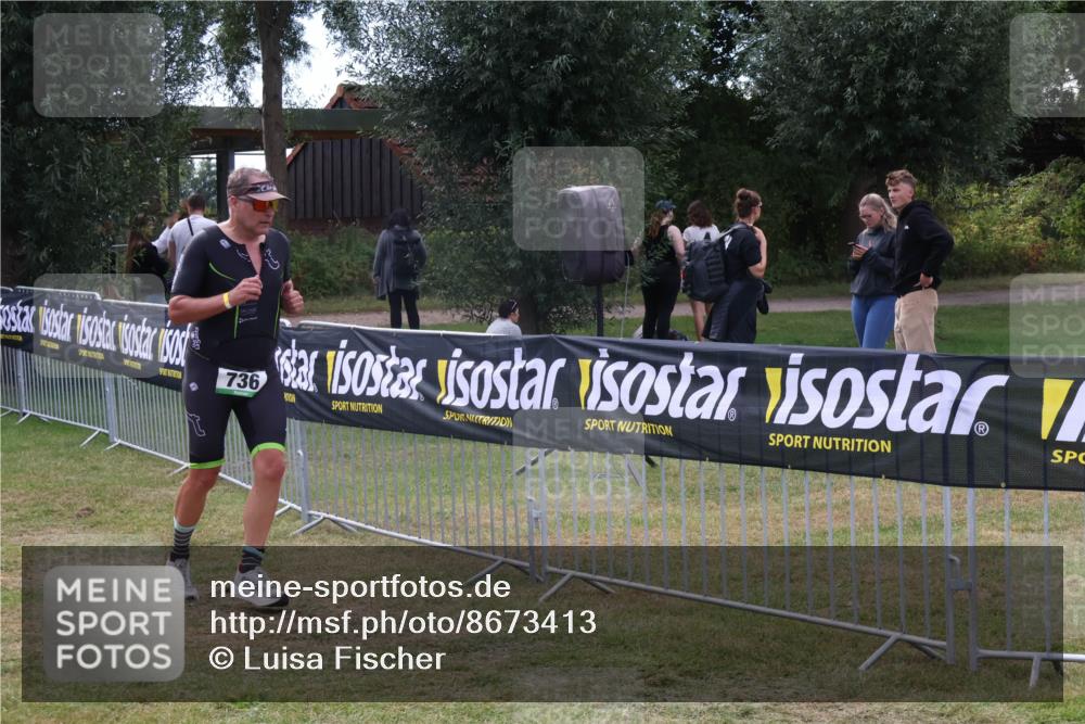 31.08.2025 - Elbe Triathlon Hamburg Luisa Fischer http://msf.ph/oto/8673413 31.08.2025 11:03:36 Laufen 736 meine-sportfotos.de