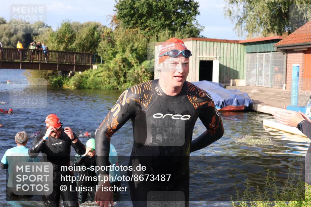 31.08.2025 - Elbe Triathlon Hamburg Luisa Fischer http://msf.ph/oto/8673487 31.08.2025 08:43:53 Schwimmen 279, 283, 314, 375, 376 meine-sportfotos.de