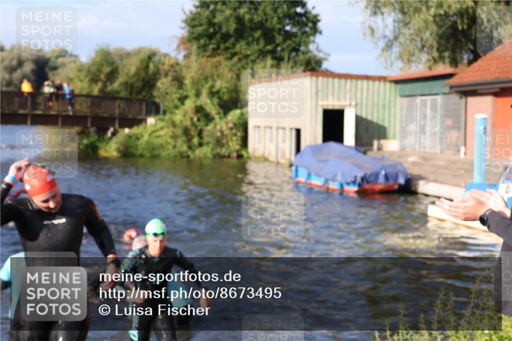 31.08.2025 - Elbe Triathlon Hamburg Luisa Fischer http://msf.ph/oto/8673495 31.08.2025 08:43:54 Schwimmen 279, 283, 314, 375, 376 meine-sportfotos.de