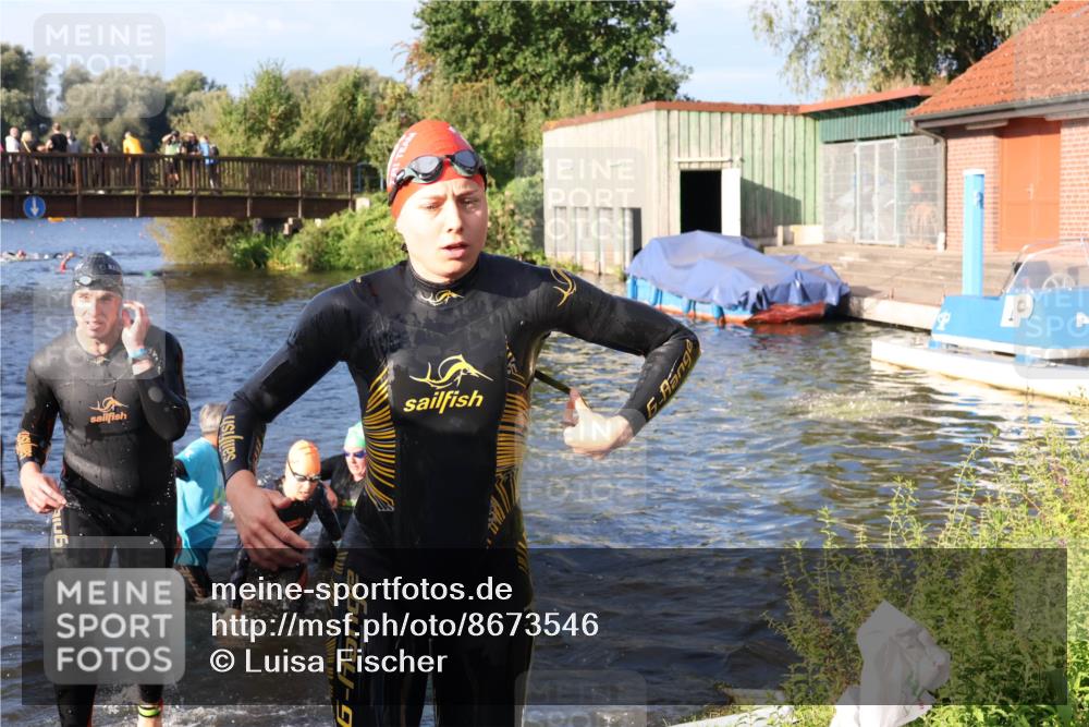 31.08.2025 - Elbe Triathlon Hamburg Luisa Fischer http://msf.ph/oto/8673546 31.08.2025 08:44:10 Schwimmen 256, 257, 321, 370, 373 meine-sportfotos.de
