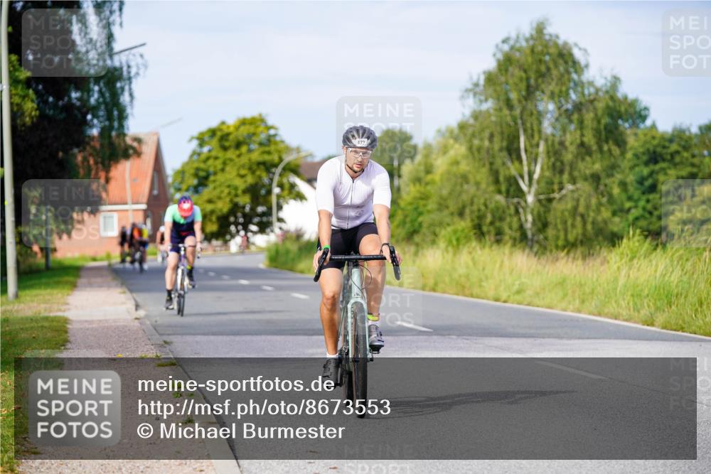 31.08.2025 - Elbe Triathlon Hamburg Michael Burmester http://msf.ph/oto/8673553 31.08.2025 10:12:26 Radfahren 473, 587, 608, 665 meine-sportfotos.de