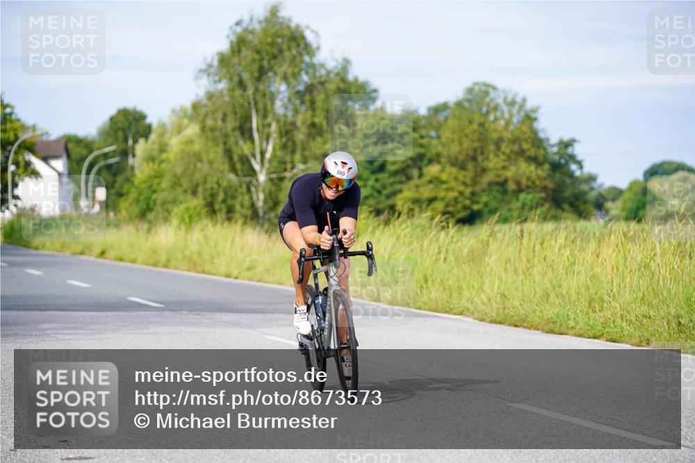 31.08.2025 - Elbe Triathlon Hamburg Michael Burmester http://msf.ph/oto/8673573 31.08.2025 10:12:27 Radfahren 473, 499, 587, 608, 665 meine-sportfotos.de