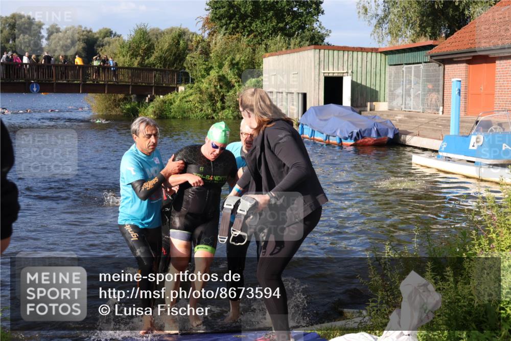 31.08.2025 - Elbe Triathlon Hamburg Luisa Fischer http://msf.ph/oto/8673594 31.08.2025 08:44:16 Schwimmen 256, 321 meine-sportfotos.de
