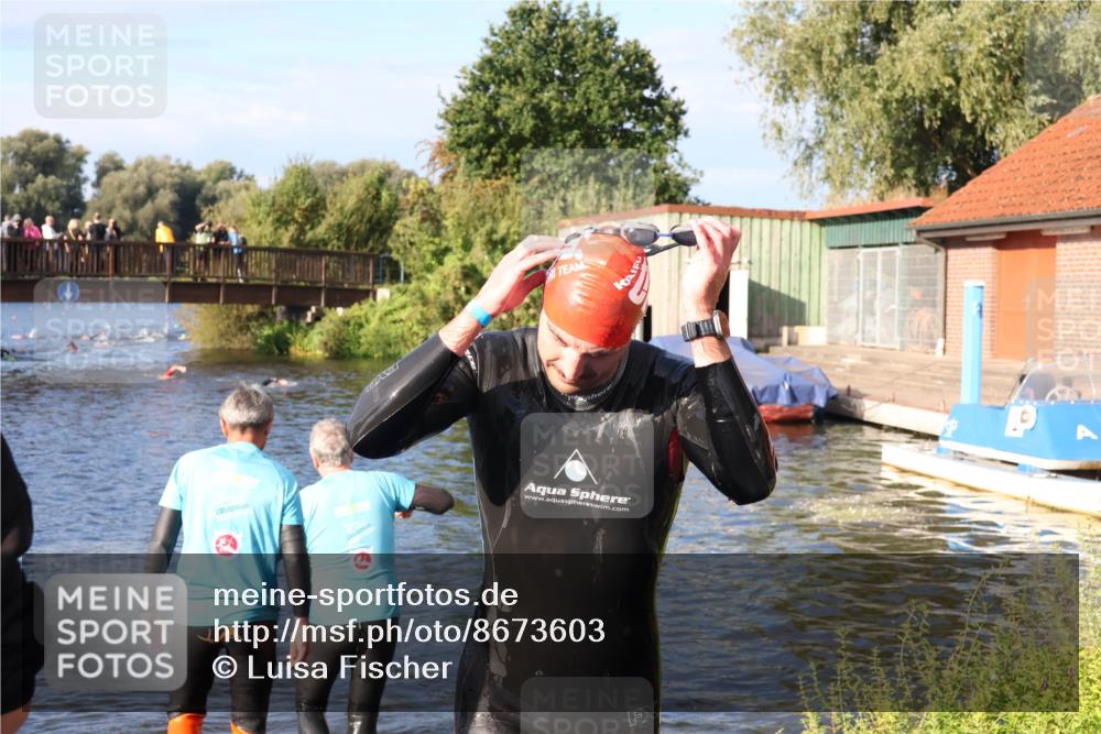31.08.2025 - Elbe Triathlon Hamburg Luisa Fischer http://msf.ph/oto/8673603 31.08.2025 08:44:29 Schwimmen 335 meine-sportfotos.de