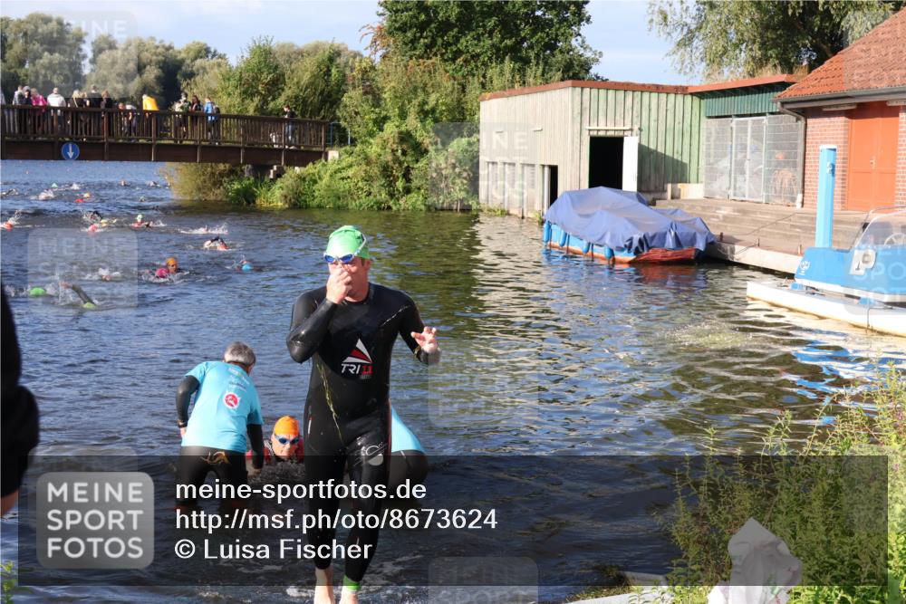 31.08.2025 - Elbe Triathlon Hamburg Luisa Fischer http://msf.ph/oto/8673624 31.08.2025 08:45:11 Schwimmen 311, 331 meine-sportfotos.de