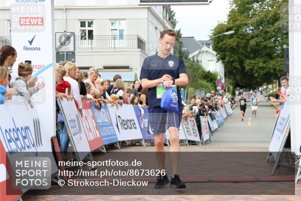 31.08.2025 - 21. Blankeneser Heldenlauf Strokosch-Dieckow http://msf.ph/oto/8673626 31.08.2025 10:51:35 Ziel 2187, 3580, 3030 meine-sportfotos.de