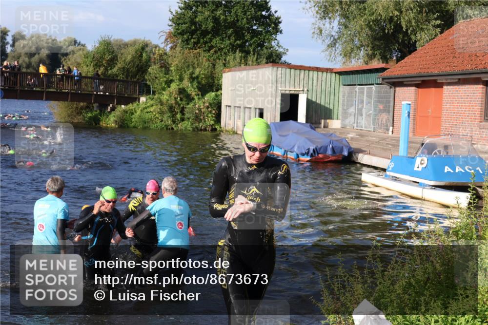 31.08.2025 - Elbe Triathlon Hamburg Luisa Fischer http://msf.ph/oto/8673673 31.08.2025 08:45:30 Schwimmen 267, 269, 320, 348, 368 meine-sportfotos.de