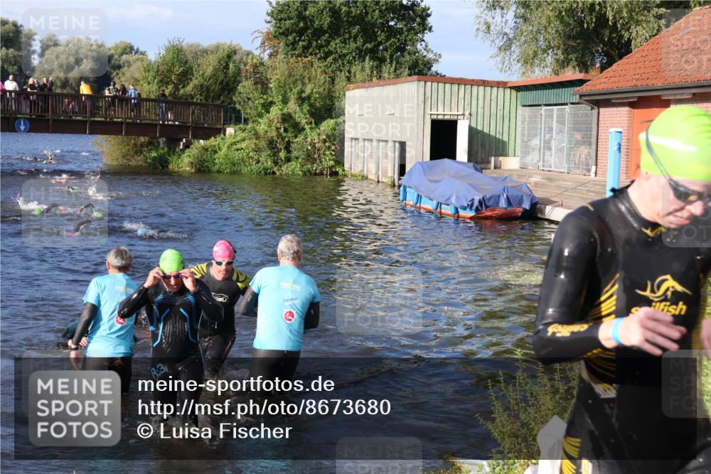 31.08.2025 - Elbe Triathlon Hamburg Luisa Fischer http://msf.ph/oto/8673680 31.08.2025 08:45:31 Schwimmen 267, 269, 320, 348, 368 meine-sportfotos.de