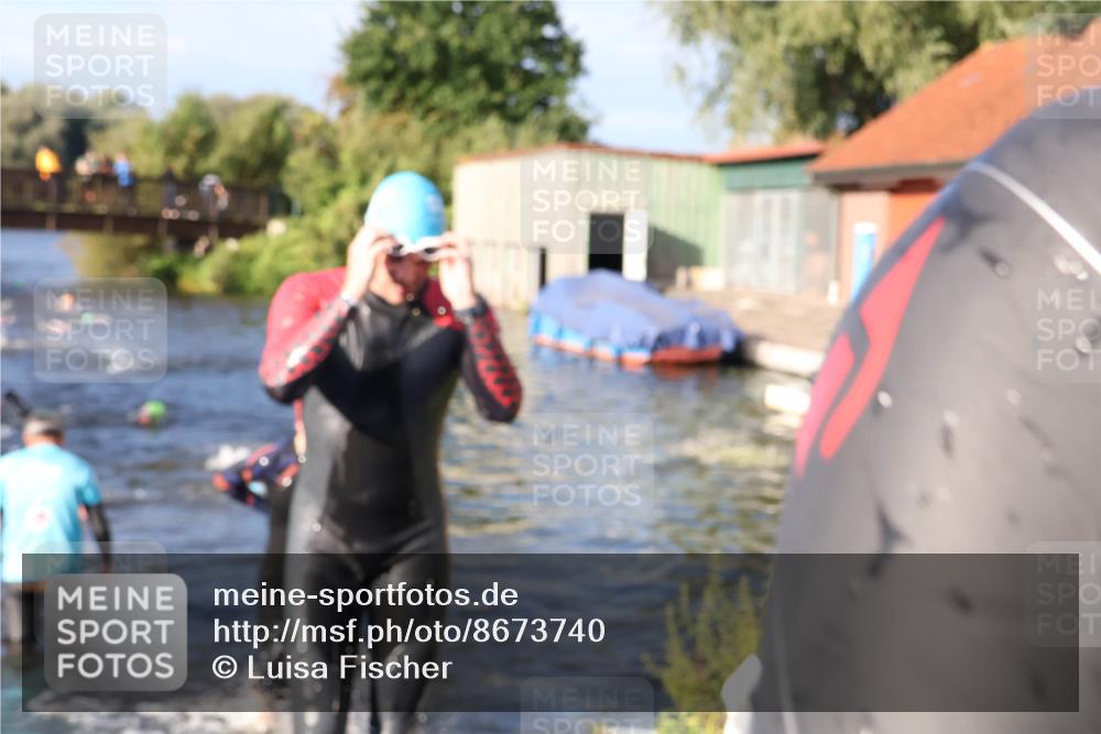 31.08.2025 - Elbe Triathlon Hamburg Luisa Fischer http://msf.ph/oto/8673740 31.08.2025 08:45:43 Schwimmen 264, 269, 292, 319, 384 meine-sportfotos.de