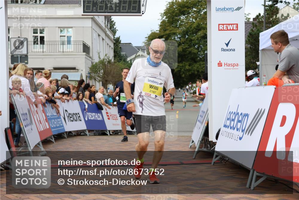 31.08.2025 - 21. Blankeneser Heldenlauf Strokosch-Dieckow http://msf.ph/oto/8673752 31.08.2025 10:51:32 Ziel 2187, 3580, 3030 meine-sportfotos.de