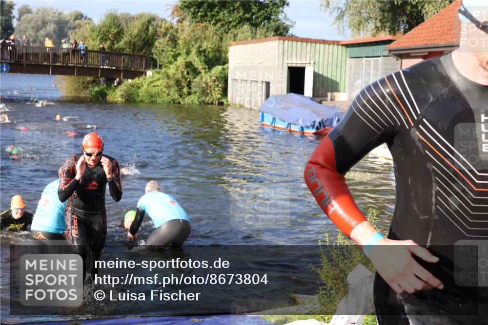 31.08.2025 - Elbe Triathlon Hamburg Luisa Fischer http://msf.ph/oto/8673804 31.08.2025 08:45:55 Schwimmen 260, 261, 285, 292, 324, 334, 384 meine-sportfotos.de
