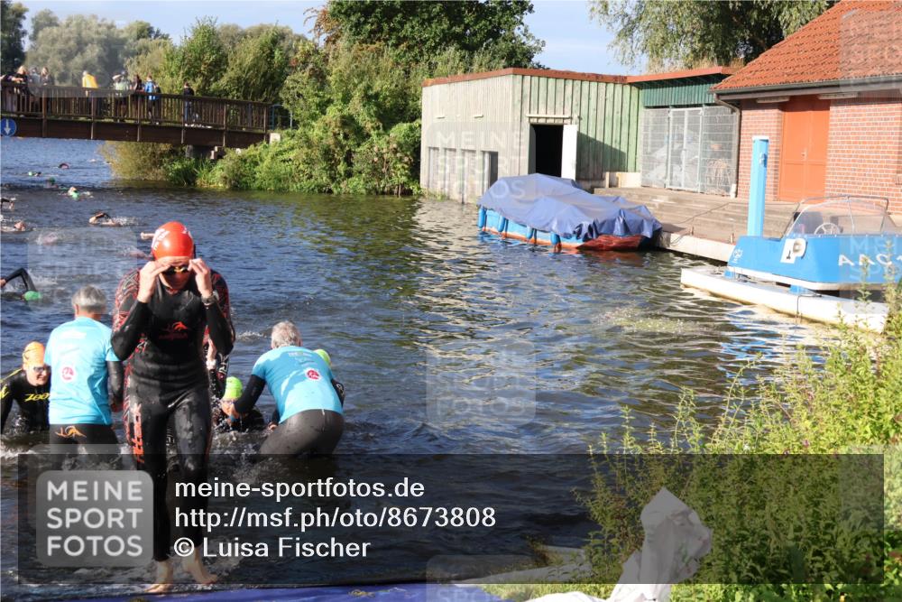 31.08.2025 - Elbe Triathlon Hamburg Luisa Fischer http://msf.ph/oto/8673808 31.08.2025 08:45:55 Schwimmen 260, 261, 285, 292, 324, 334, 384 meine-sportfotos.de