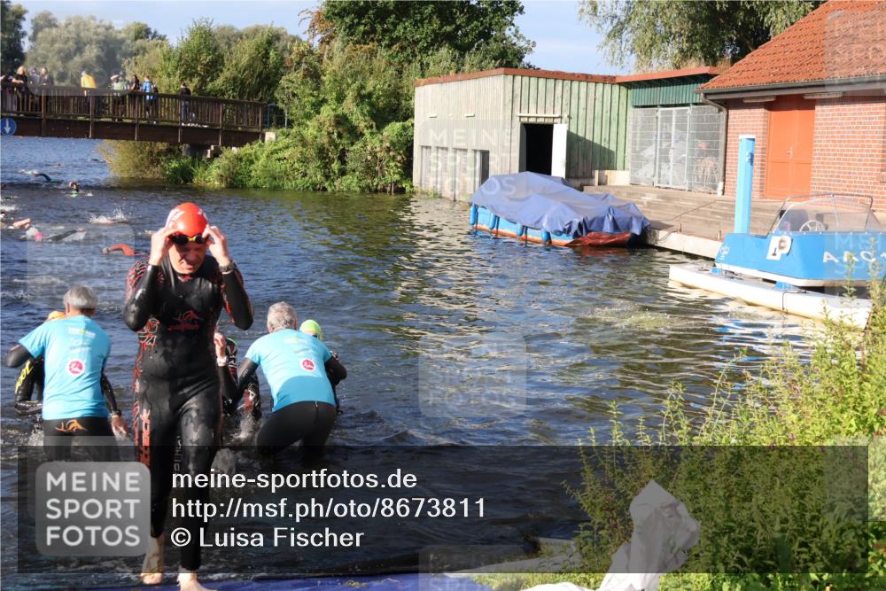31.08.2025 - Elbe Triathlon Hamburg Luisa Fischer http://msf.ph/oto/8673811 31.08.2025 08:45:56 Schwimmen 260, 261, 285, 292, 324, 334, 384 meine-sportfotos.de