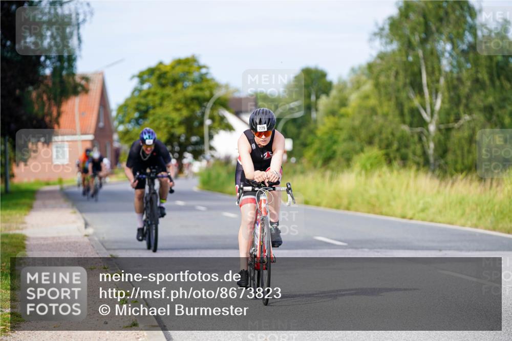 31.08.2025 - Elbe Triathlon Hamburg Michael Burmester http://msf.ph/oto/8673823 31.08.2025 10:12:59 Radfahren 486, 711, 779 meine-sportfotos.de