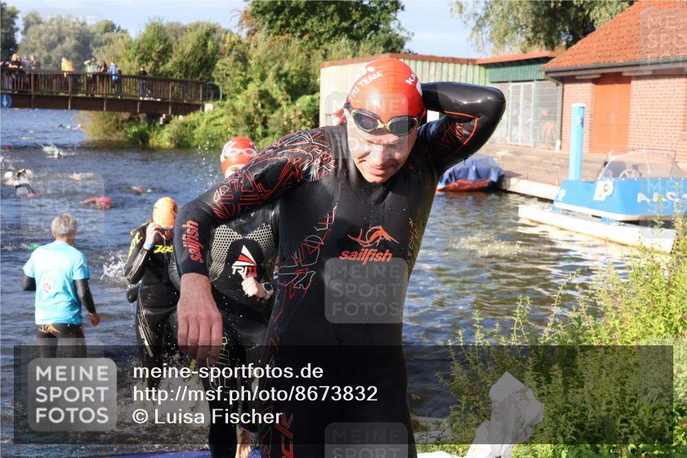 31.08.2025 - Elbe Triathlon Hamburg Luisa Fischer http://msf.ph/oto/8673832 31.08.2025 08:45:58 Schwimmen 260, 261, 285, 324, 334, 360 meine-sportfotos.de