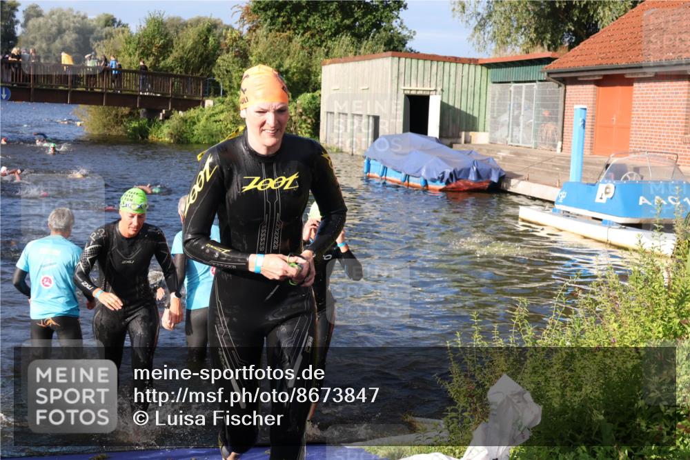 31.08.2025 - Elbe Triathlon Hamburg Luisa Fischer http://msf.ph/oto/8673847 31.08.2025 08:46:00 Schwimmen 246, 260, 261, 285, 324, 334, 360 meine-sportfotos.de