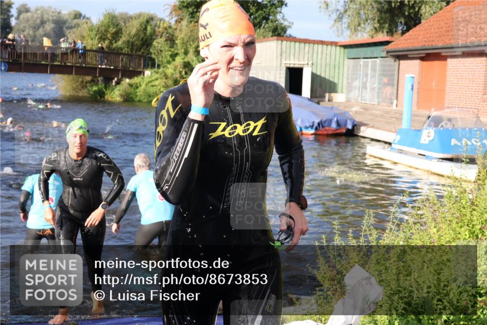 31.08.2025 - Elbe Triathlon Hamburg Luisa Fischer http://msf.ph/oto/8673853 31.08.2025 08:46:01 Schwimmen 246, 260, 261, 285, 324, 360 meine-sportfotos.de