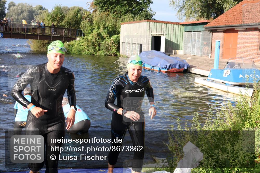 31.08.2025 - Elbe Triathlon Hamburg Luisa Fischer http://msf.ph/oto/8673862 31.08.2025 08:46:02 Schwimmen 246, 260, 285, 324, 360 meine-sportfotos.de