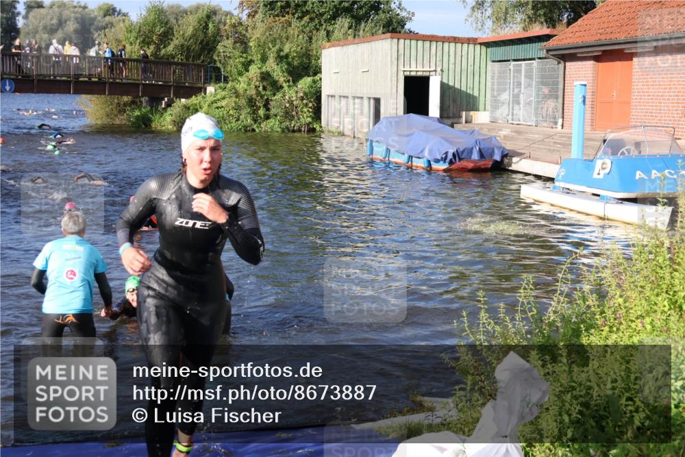 31.08.2025 - Elbe Triathlon Hamburg Luisa Fischer http://msf.ph/oto/8673887 31.08.2025 08:46:07 Schwimmen 246, 360 meine-sportfotos.de