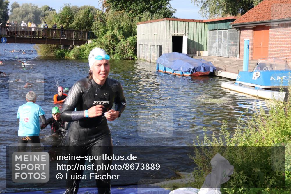 31.08.2025 - Elbe Triathlon Hamburg Luisa Fischer http://msf.ph/oto/8673889 31.08.2025 08:46:08 Schwimmen 246, 280, 360 meine-sportfotos.de