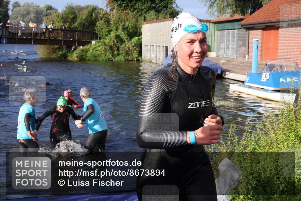 31.08.2025 - Elbe Triathlon Hamburg Luisa Fischer http://msf.ph/oto/8673894 31.08.2025 08:46:08 Schwimmen 246, 280, 360 meine-sportfotos.de