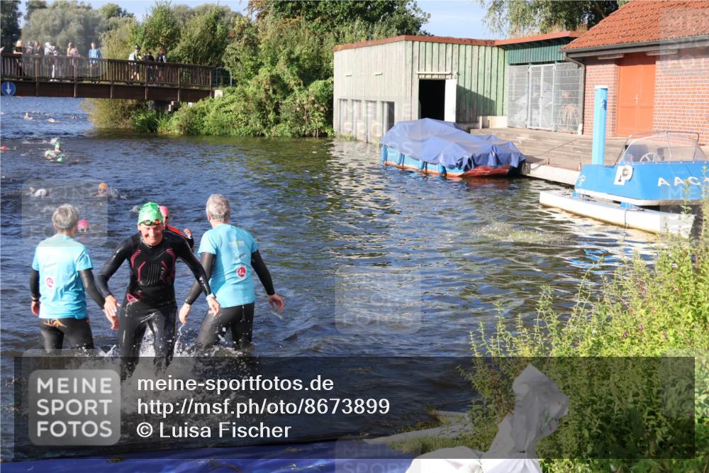 31.08.2025 - Elbe Triathlon Hamburg Luisa Fischer http://msf.ph/oto/8673899 31.08.2025 08:46:09 Schwimmen 246, 280, 360 meine-sportfotos.de