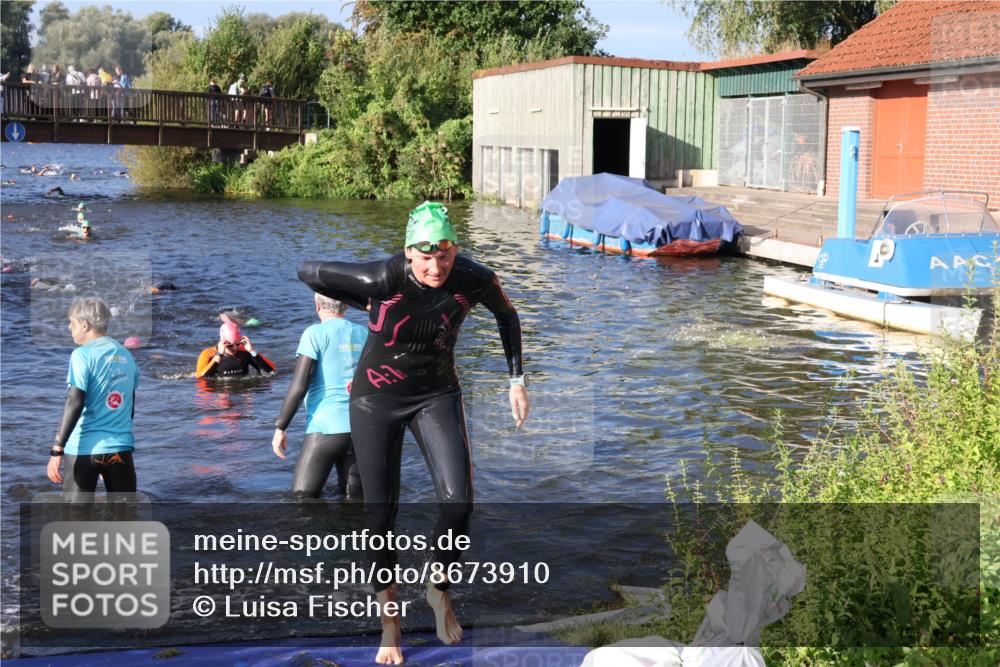 31.08.2025 - Elbe Triathlon Hamburg Luisa Fischer http://msf.ph/oto/8673910 31.08.2025 08:46:10 Schwimmen 246, 280, 360 meine-sportfotos.de
