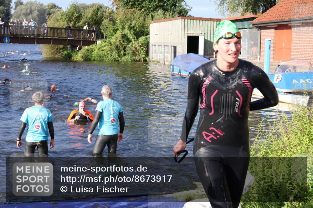 31.08.2025 - Elbe Triathlon Hamburg Luisa Fischer http://msf.ph/oto/8673917 31.08.2025 08:46:11 Schwimmen 246, 280, 360 meine-sportfotos.de