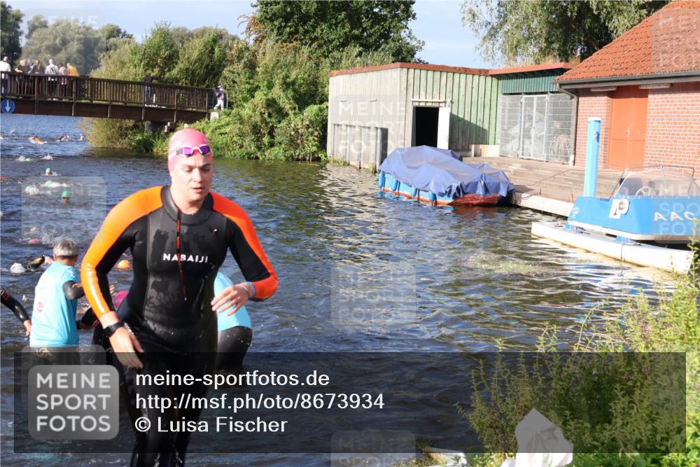 31.08.2025 - Elbe Triathlon Hamburg Luisa Fischer http://msf.ph/oto/8673934 31.08.2025 08:46:19 Schwimmen 280, 281, 287, 291, 315, 346 meine-sportfotos.de