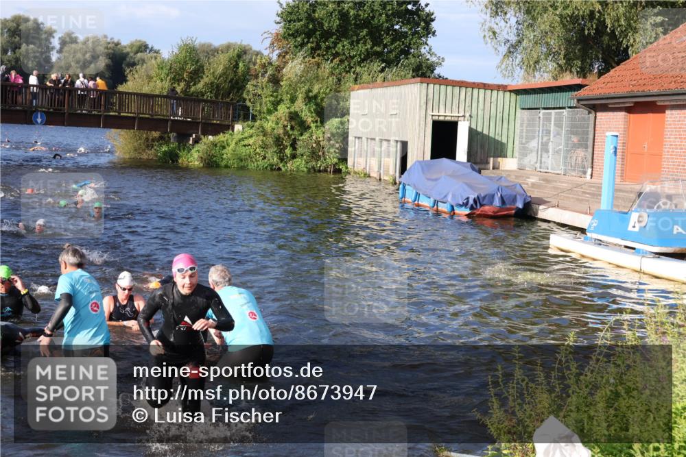 31.08.2025 - Elbe Triathlon Hamburg Luisa Fischer http://msf.ph/oto/8673947 31.08.2025 08:46:21 Schwimmen 280, 281, 287, 291, 315, 346 meine-sportfotos.de