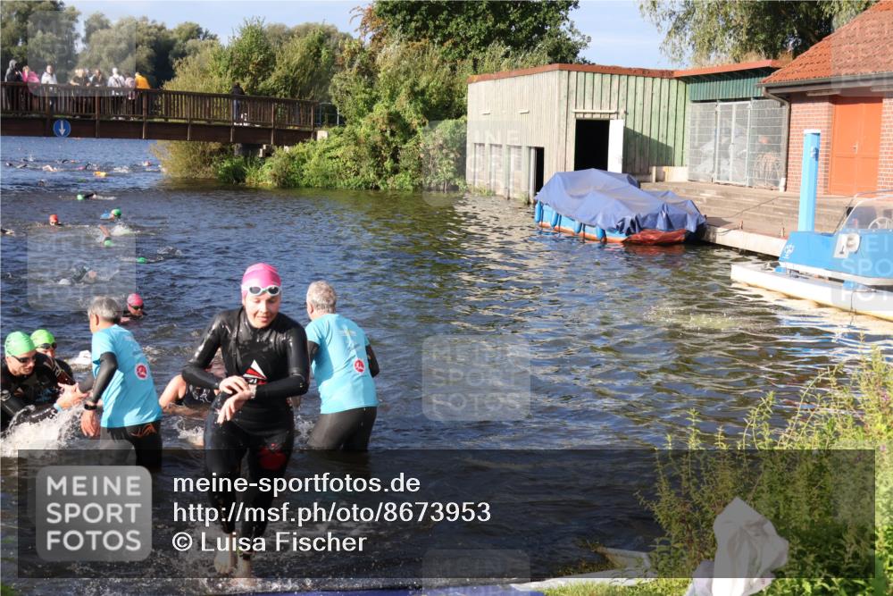 31.08.2025 - Elbe Triathlon Hamburg Luisa Fischer http://msf.ph/oto/8673953 31.08.2025 08:46:22 Schwimmen 280, 281, 287, 291, 301, 305, 315, 346 meine-sportfotos.de