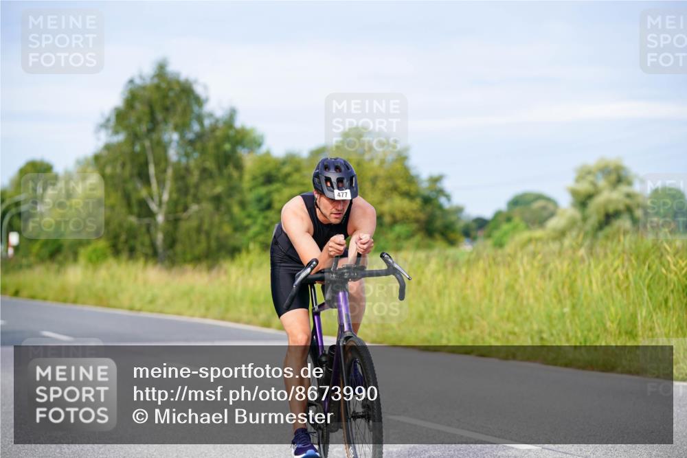 31.08.2025 - Elbe Triathlon Hamburg Michael Burmester http://msf.ph/oto/8673990 31.08.2025 10:13:23 Radfahren 417, 477, 494, 833, 851 meine-sportfotos.de