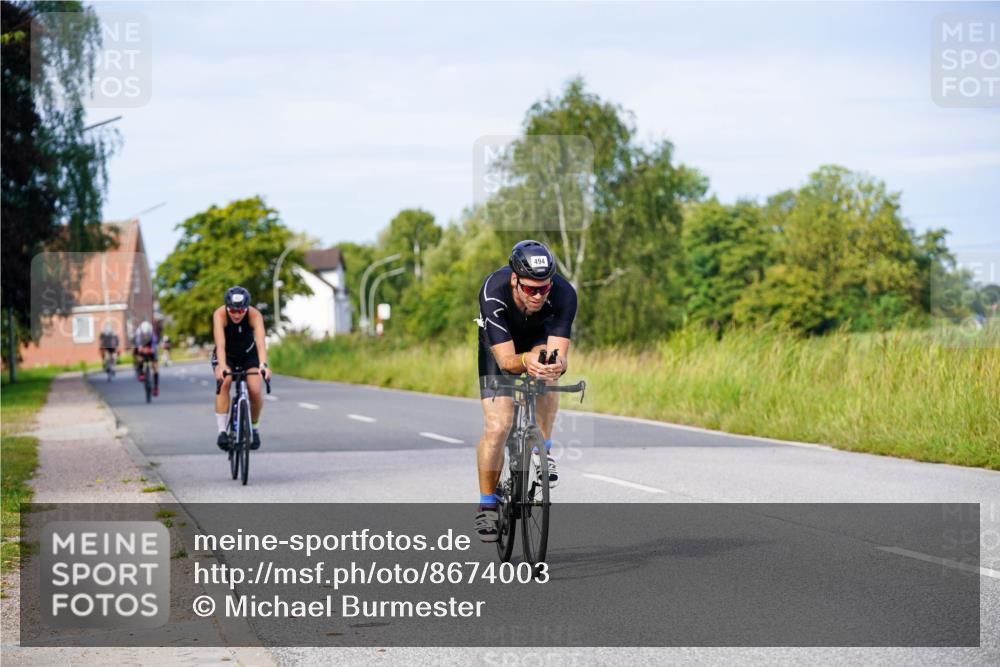 31.08.2025 - Elbe Triathlon Hamburg Michael Burmester http://msf.ph/oto/8674003 31.08.2025 10:13:24 Radfahren 417, 477, 494, 774, 833, 851 meine-sportfotos.de