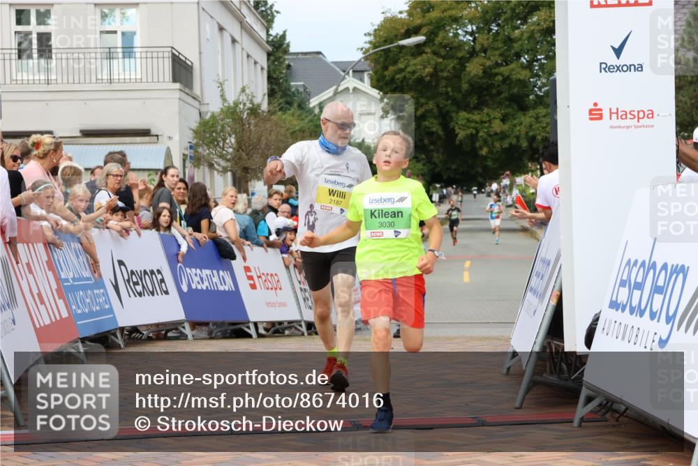 31.08.2025 - 21. Blankeneser Heldenlauf Strokosch-Dieckow http://msf.ph/oto/8674016 31.08.2025 10:51:30 Ziel 2187, 3580, 3030 meine-sportfotos.de