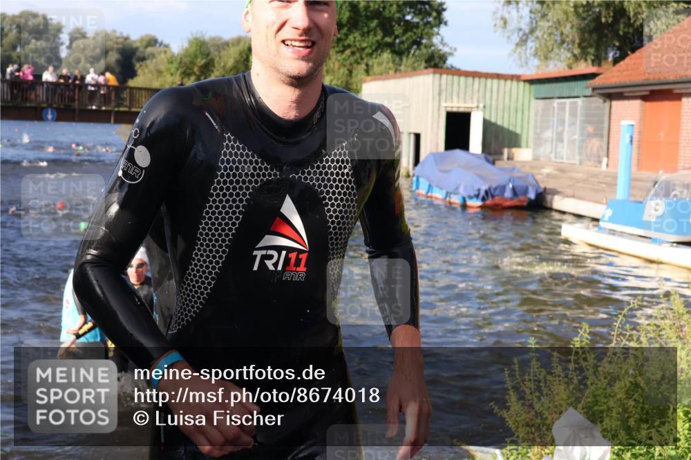 31.08.2025 - Elbe Triathlon Hamburg Luisa Fischer http://msf.ph/oto/8674018 31.08.2025 08:46:29 Schwimmen 268, 291, 293, 301, 305, 315, 346 meine-sportfotos.de