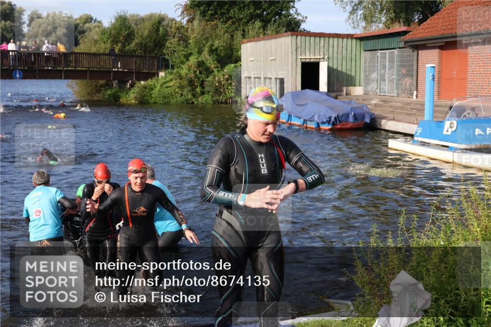 31.08.2025 - Elbe Triathlon Hamburg Luisa Fischer http://msf.ph/oto/8674135 31.08.2025 08:46:54 Schwimmen 247, 259, 266, 309, 383, 385 meine-sportfotos.de